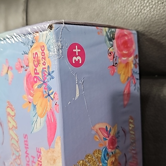 NWT Unicorn Bath Bombs with Suprise - Picture 3 of 5